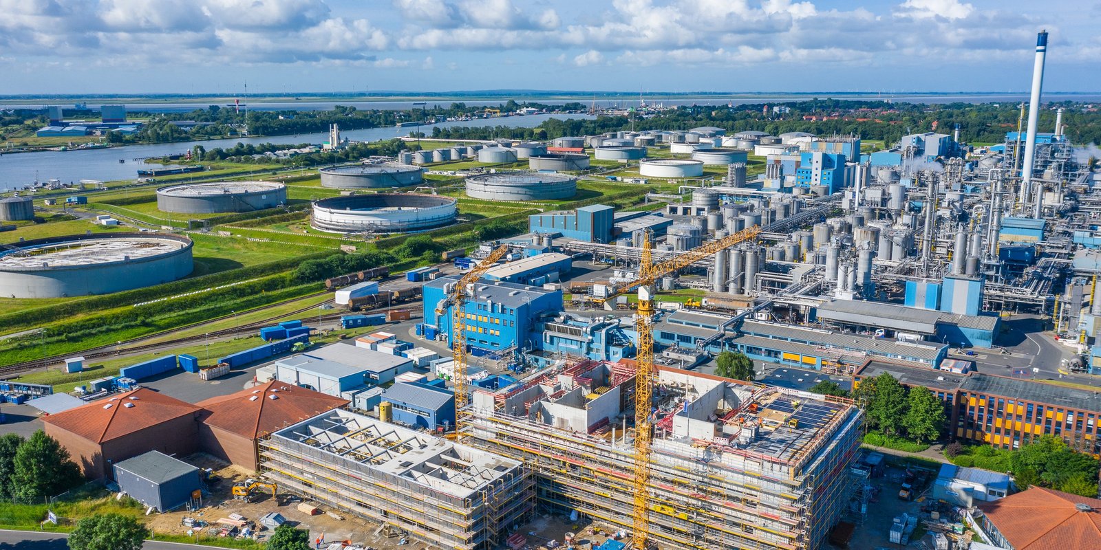 Neubau eines Labors und einer Musterlagerhalle in Brunsbüttel